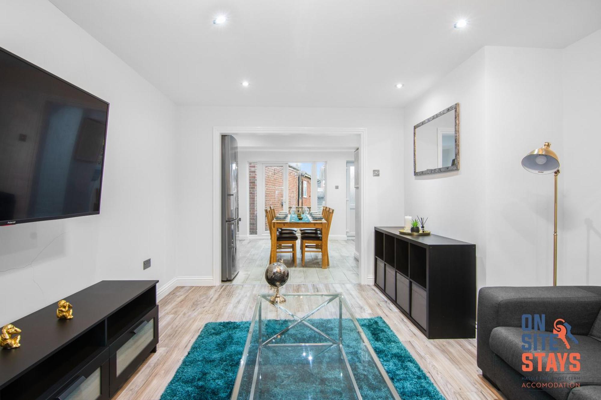 Onsitestays - Spacious 3 Bed House With Garden, Wifi & 4 Plus Parking Gravesend Extérieur photo