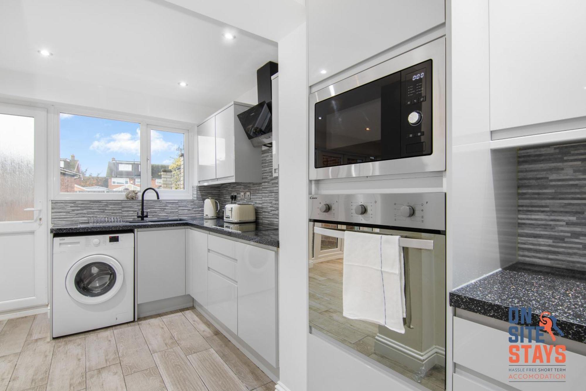 Onsitestays - Spacious 3 Bed House With Garden, Wifi & 4 Plus Parking Gravesend Extérieur photo