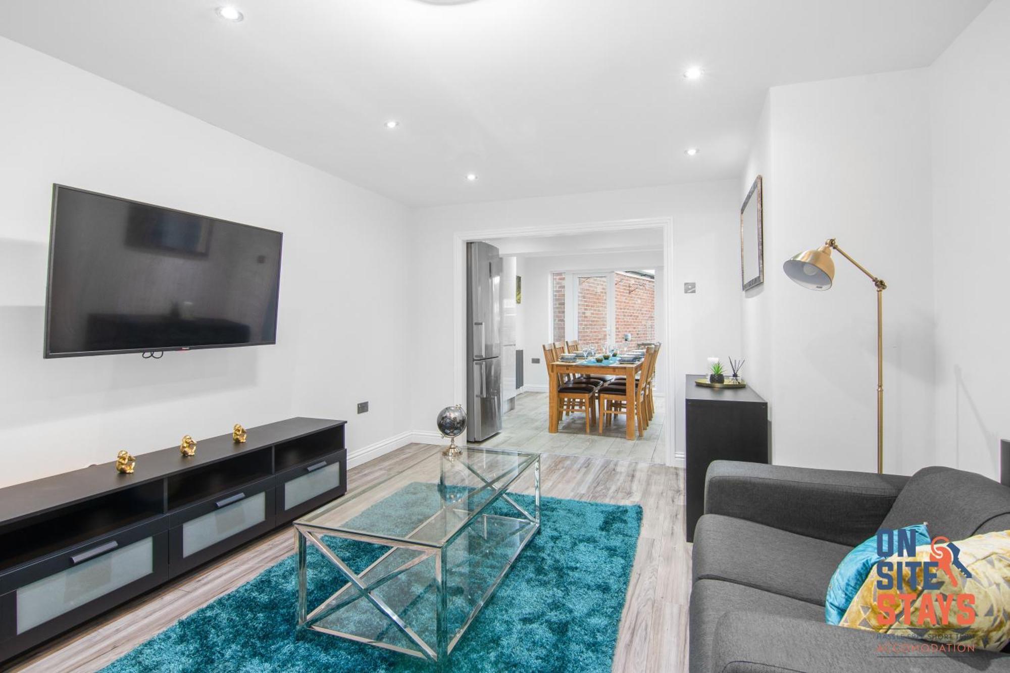 Onsitestays - Spacious 3 Bed House With Garden, Wifi & 4 Plus Parking Gravesend Extérieur photo
