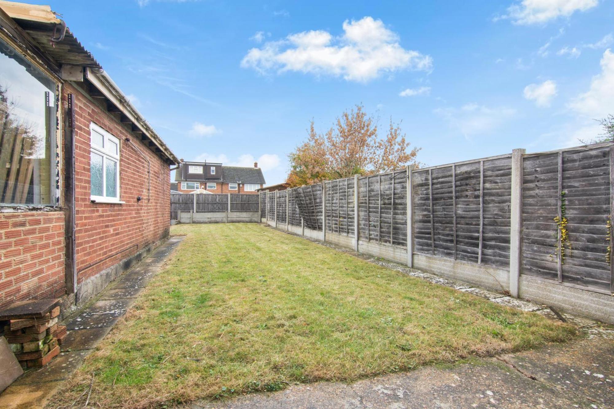 Onsitestays - Spacious 3 Bed House With Garden, Wifi & 4 Plus Parking Gravesend Extérieur photo