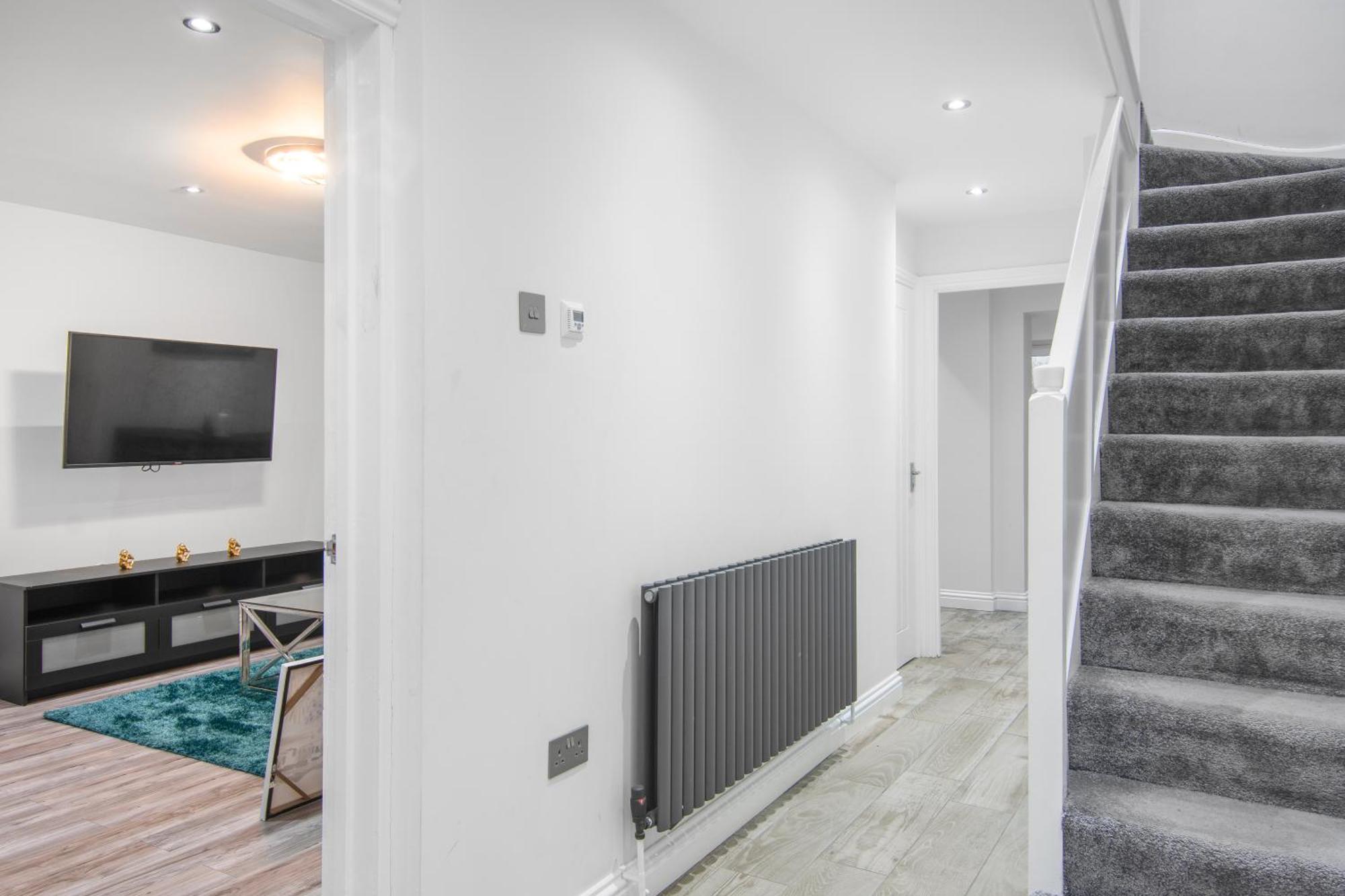 Onsitestays - Spacious 3 Bed House With Garden, Wifi & 4 Plus Parking Gravesend Extérieur photo
